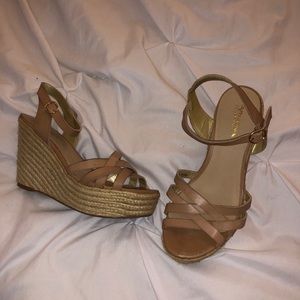 Arizona tan wedges